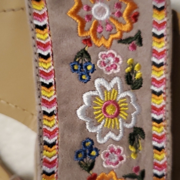 Nicole Floral Embellished Sandals SZ 8.5 - Picture 3 of 5